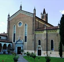 Церковь Св. Бернардино со шпилем Колокольни