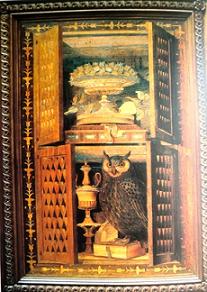 Изображения шкафчика: сверху ваза с орехами, внизу - сова
