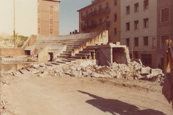 Фото начала 1960-х, Сносят старый стадион, теперь на этом месте парковка