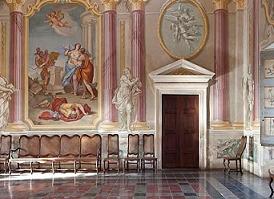 Главный салон виллы Помпей Карлотти с фресками