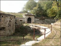 Правые ворота входа в Форт Жизелла