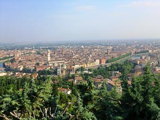 Панорама Вероны с холма Торичелли