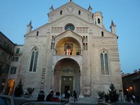 Кафедральный Собор Вероны, в котором с трудом угадывается Собор XII века