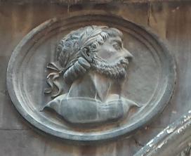 Барельеф на портале Конфалоньери , работа Анжело
