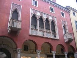 Дворец Бруски-Брунелло в Виченце с украшениями Анжело, 80-е годы 15 века