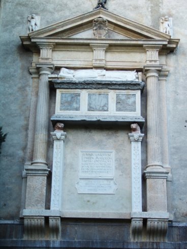 Памятник Джанбаттиста Ньево, 1468 год, Анжело из Вероны, Церковь Санта Корона, Виченца