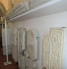Римские плиты-украшения зданий