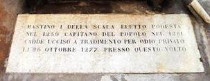 Мемориальная плита напоминает Вероне об убийстве Мастино делла Скала