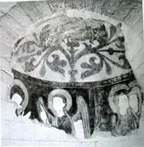 Фреска Благовещение и растительный узор в левой нише главного алтаря