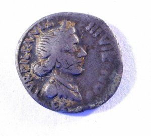 Римская монета с изображением Феронии, 18 год до н.э.