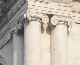 Ионические колонны Палладио на Базилике в Виченце