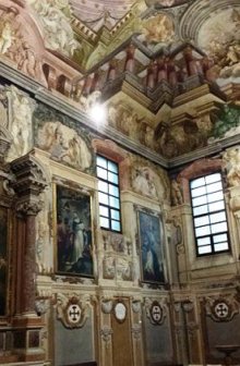 Наверху в церкви Св.Доменико - Истории Св.Катерины работы Одоардо Перини