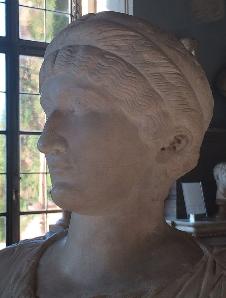 Фрагмент Статуи Елены в Капитолийском Музее, Рим