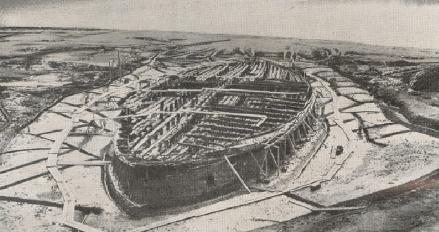 Корабль Калигулы в озере Нимо, фото из архива Музея Кораблей