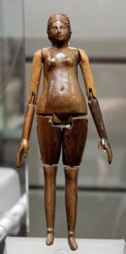 Кукла из саркофага римской девочки