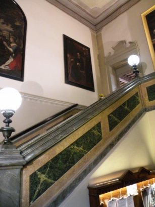 Парадная лестница в столовую во Дворце Сфорца в Караваджо