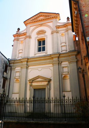 Приходская церковь Караваджо, здесь венчались родители Микельанжело, но тогда она не перестроена и выглядела иначе